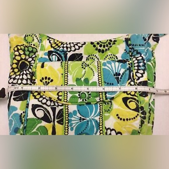 Vera Bradley Crossbody Saddle Bag
Limes Up Green/Yellow w/matching Wallet 💚 - Picture 11 of 12